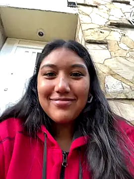 SharaRous online show from December 2025 12:00:02 PM