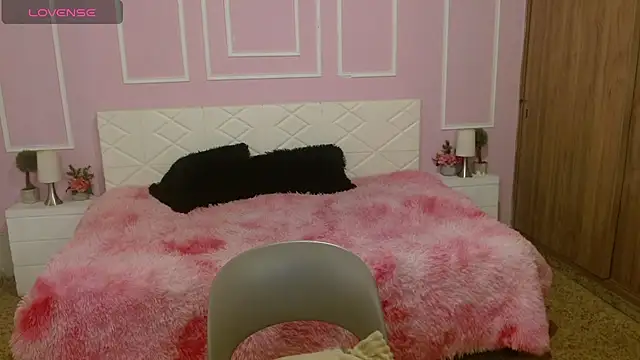 BellaSky4 online show from December 2025 12:40:01 PM