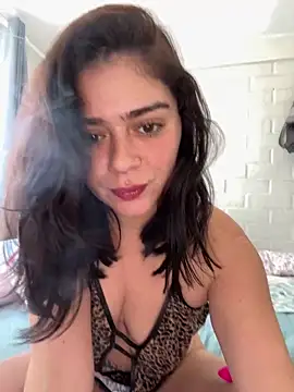 cami lorena online show from September 2025 03:29:01 PM