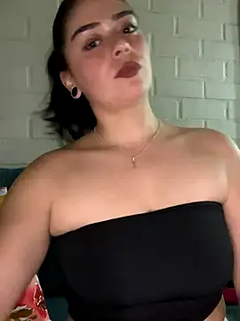 Snapshot of cami_lorena chatting on October 2025 02:10:02 AM cami lorena online show from October 2025 02:10:02 AM