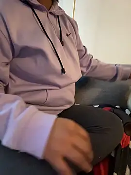 Snapshot of Rizos_hot_official chatting on April 2026 07:58:02 PM Rizos hot official online show from April 2026 07:58:02 PM