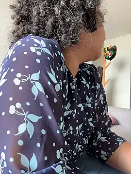 Snapshot of Rizos_hot_official chatting on April 2026 02:00:01 PM Rizos hot official online show from April 2026 02:00:01 PM