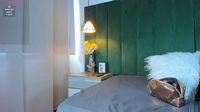 kittyy milk 001 online show from September 2025 04:20:02 PM