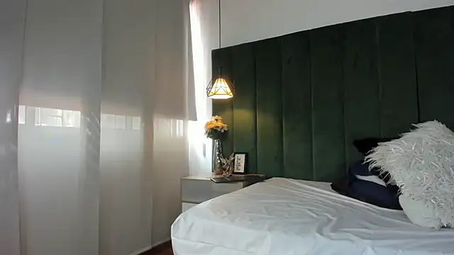 kittyy milk 001 online show from September 2025 08:05:02 PM