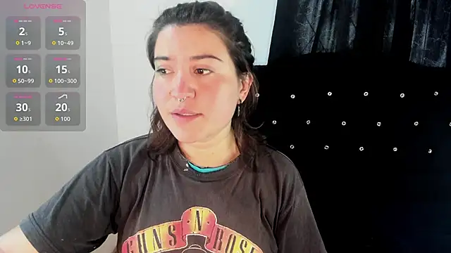 Snapshot of lizz_greys chatting on October 2025 07:37:01 PM lizz greys online show from October 2025 07:37:01 PM