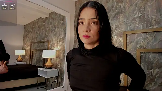 Snapshot of DannaBelucci chatting on November 2025 11:47:01 AM DannaBelucci online show from November 2025 11:47:01 AM