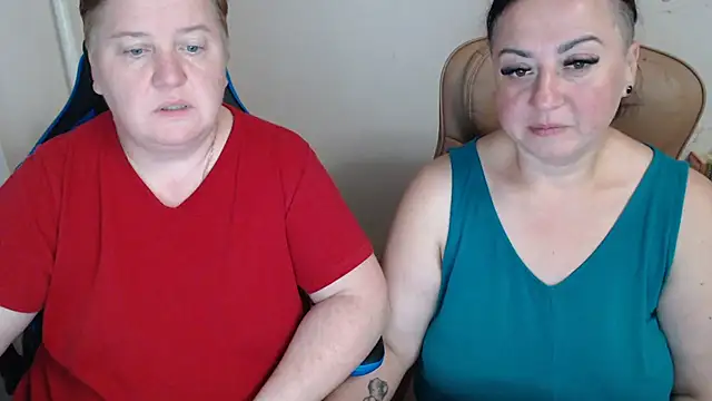 Snapshot of Bertie_Adeline chatting on September 2025 07:03:01 PM Bertie Adeline online show from September 2025 07:03:01 PM