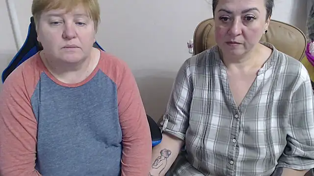 Snapshot of Bertie_Adeline chatting on October 2025 03:11:02 PM Bertie Adeline online show from October 2025 03:11:02 PM