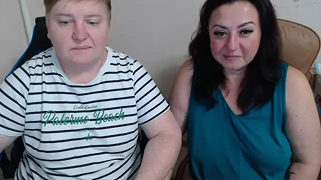 Snapshot of Bertie_Adeline chatting on September 2025 05:37:01 PM Bertie Adeline online show from September 2025 05:37:01 PM