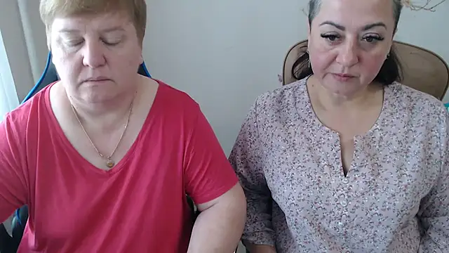 Snapshot of Bertie_Adeline chatting on September 2025 08:21:01 AM Bertie Adeline online show from September 2025 08:21:01 AM