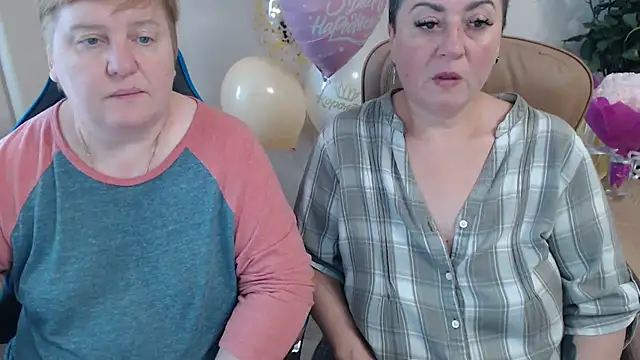 Snapshot of Bertie_Adeline chatting on October 2025 12:57:01 PM Bertie Adeline online show from October 2025 12:57:01 PM