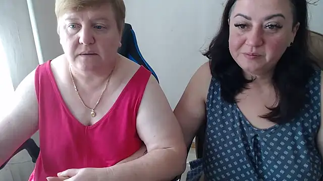 Snapshot of Bertie_Adeline chatting on October 2025 08:49:02 AM Bertie Adeline online show from October 2025 08:49:02 AM