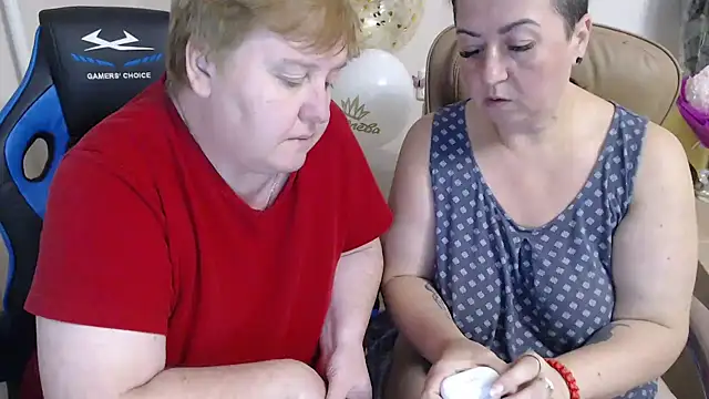 Snapshot of Bertie_Adeline chatting on October 2025 07:38:02 PM Bertie Adeline online show from October 2025 07:38:02 PM