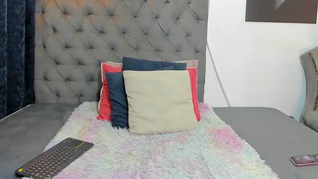 nahiroby ebony online show from May 2026 06:06:02 PM