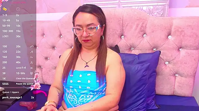 leyla smithh online show from September 2025 12:22:01 PM