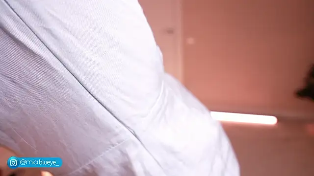 Miablueye online show from February 2026 03:56:02 PM