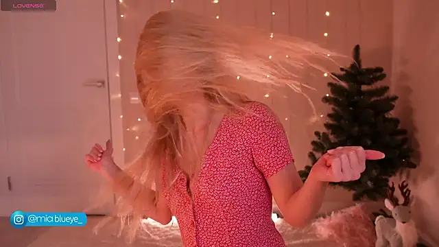 Miablueye online show from January 2026 04:45:01 PM