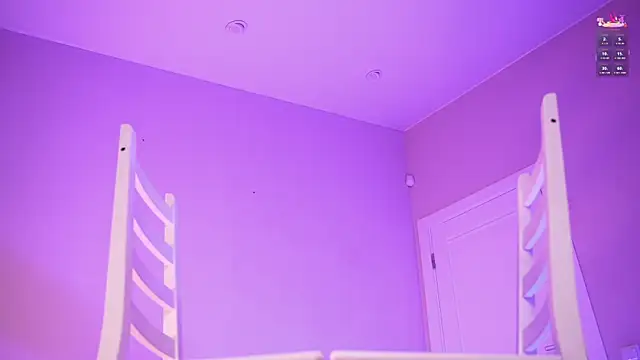 Miablueye online show from April 2026 04:42:02 PM