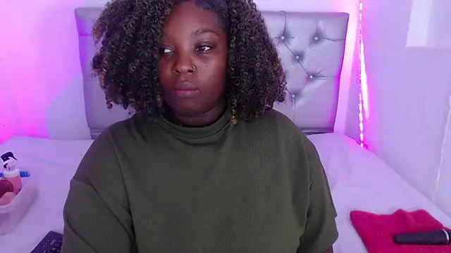 ebony NeighborMoans online show from October 2025 03:10:01 AM