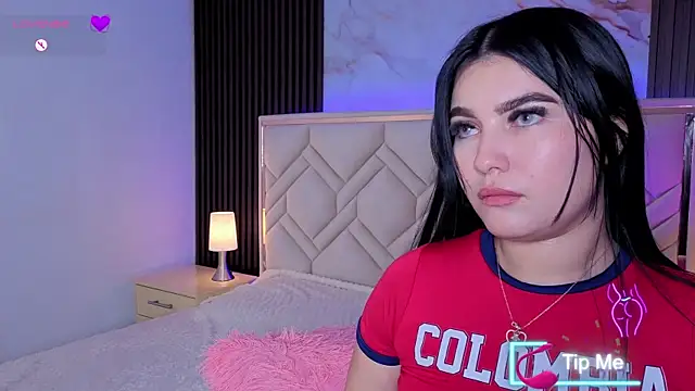 MiaaFarrel online show from March 2026 02:04:02 AM