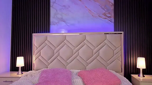 MiaaFarrel online show from February 2026 05:48:01 PM