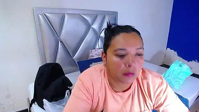 fat naughtyass online show from December 2025 02:22:02 PM