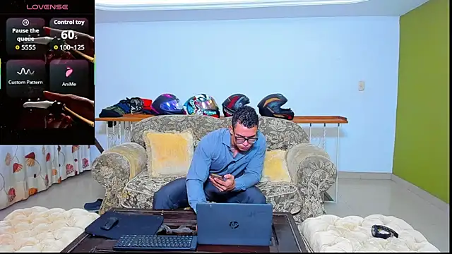 Snapshot of ArnoldSexy_ chatting on October 2025 10:05:02 AM ArnoldSexy online show from October 2025 10:05:02 AM