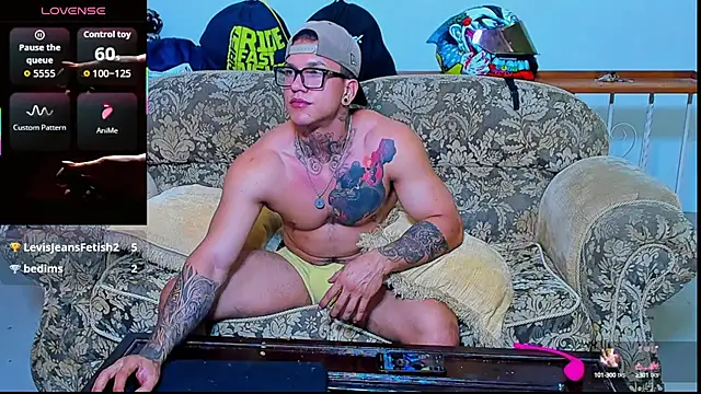 Snapshot of ArnoldSexy_ chatting on October 2025 04:57:02 AM ArnoldSexy online show from October 2025 04:57:02 AM