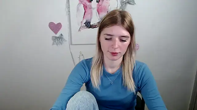 JuiceLips   online show from December 2025 03:22:02 PM