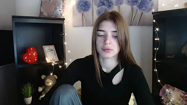 JuiceLips   online show from October 2025 07:18:01 AM