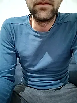 Snapshot of fearleass chatting on November 2025 08:42:01 PM fearleass online show from November 2025 08:42:01 PM