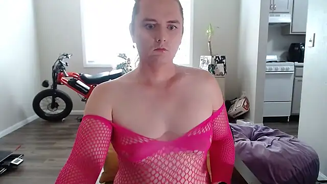 Snapshot of Elliebell chatting on October 2025 03:47:02 PM Elliebell online show from October 2025 03:47:02 PM