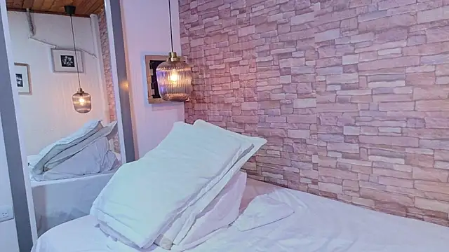 Martina thompson69 online show from March 2026 04:01:02 PM