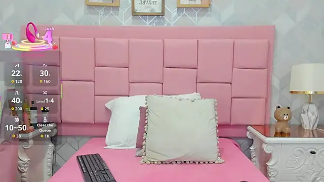 Snapshot of SkinnyGirl_28 chatting on November 2025 11:47:01 AM SkinnyGirl 28 online show from November 2025 11:47:01 AM