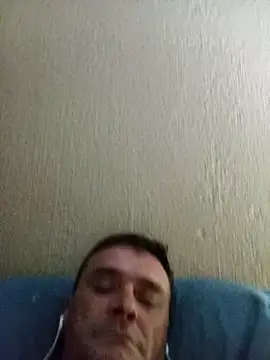 Rudie1 online show from November 2025 08:24:01 PM