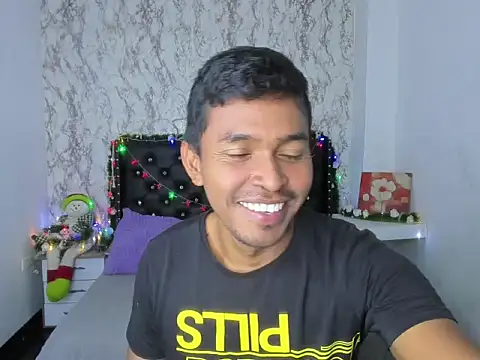 Adam Morgan2 online show from December 2025 04:33:02 PM