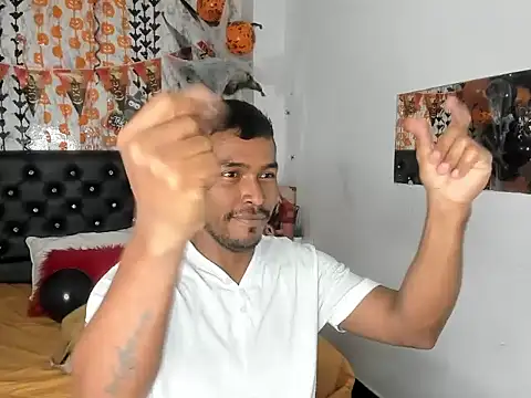 Adam Morgan2 online show from November 2025 07:28:01 PM