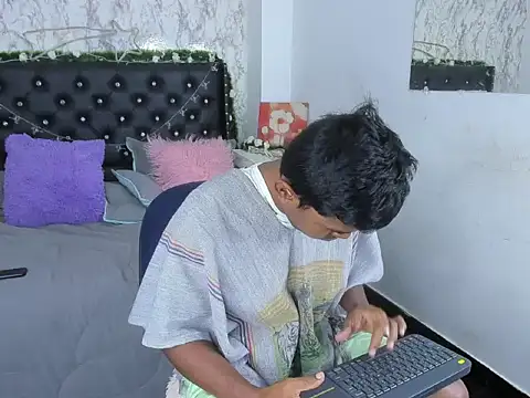 Adam Morgan2 online show from December 2025 01:17:02 PM