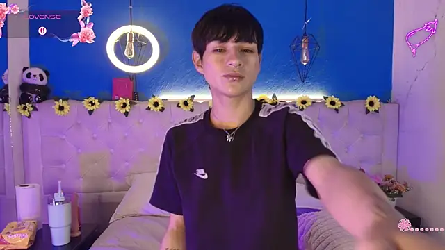 AleAurarashi online show from April 2026 07:37:01 AM