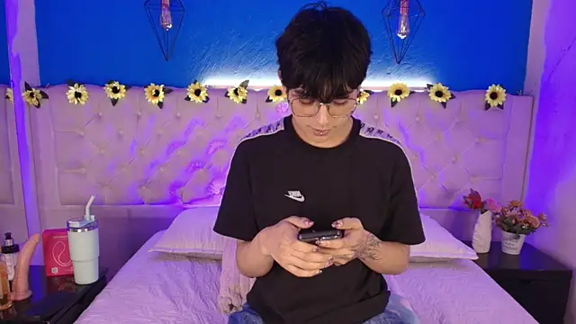 AleAurarashi online show from April 2026 08:38:01 AM