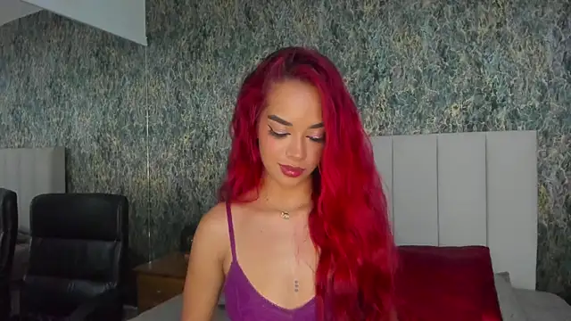 Snapshot of AlannaBlakes chatting on September 2025 04:06:02 AM AlannaBlakes online show from September 2025 04:06:02 AM