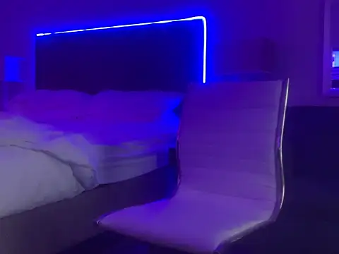 Hothotboyg online show from September 2025 02:11:02 PM