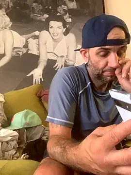 Hothotboyg online show from October 2025 06:55:02 PM