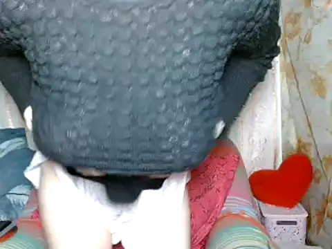 Miss Nona online show from December 2025 04:33:02 PM