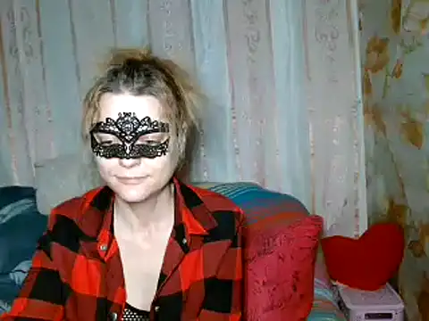 Miss Nona online show from December 2025 01:38:02 PM