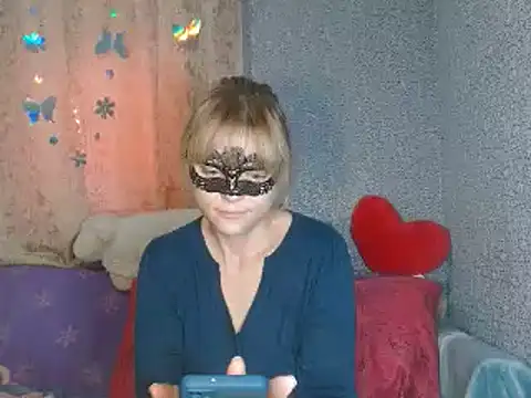 Miss Nona online show from October 2025 10:16:02 AM