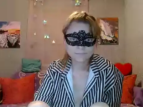 Miss Nona online show from April 2026 12:29:02 PM