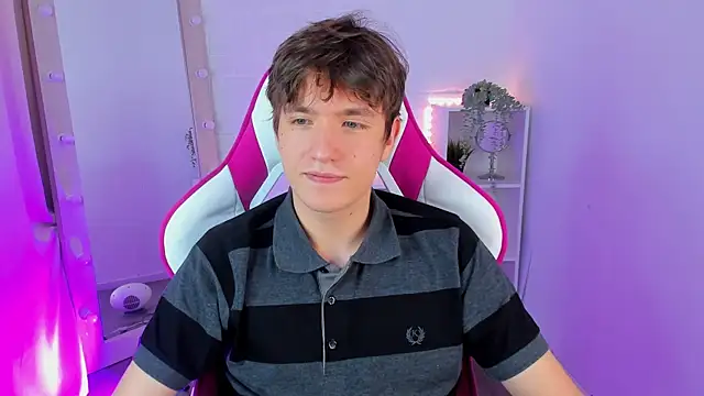 Ethan Rivers online show from October 2025 09:07:02 PM
