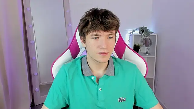Ethan Rivers online show from October 2025 08:43:02 PM