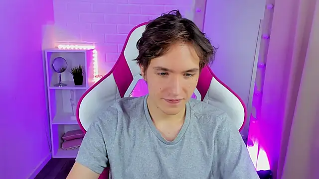 Ethan Rivers online show from November 2025 12:52:01 PM